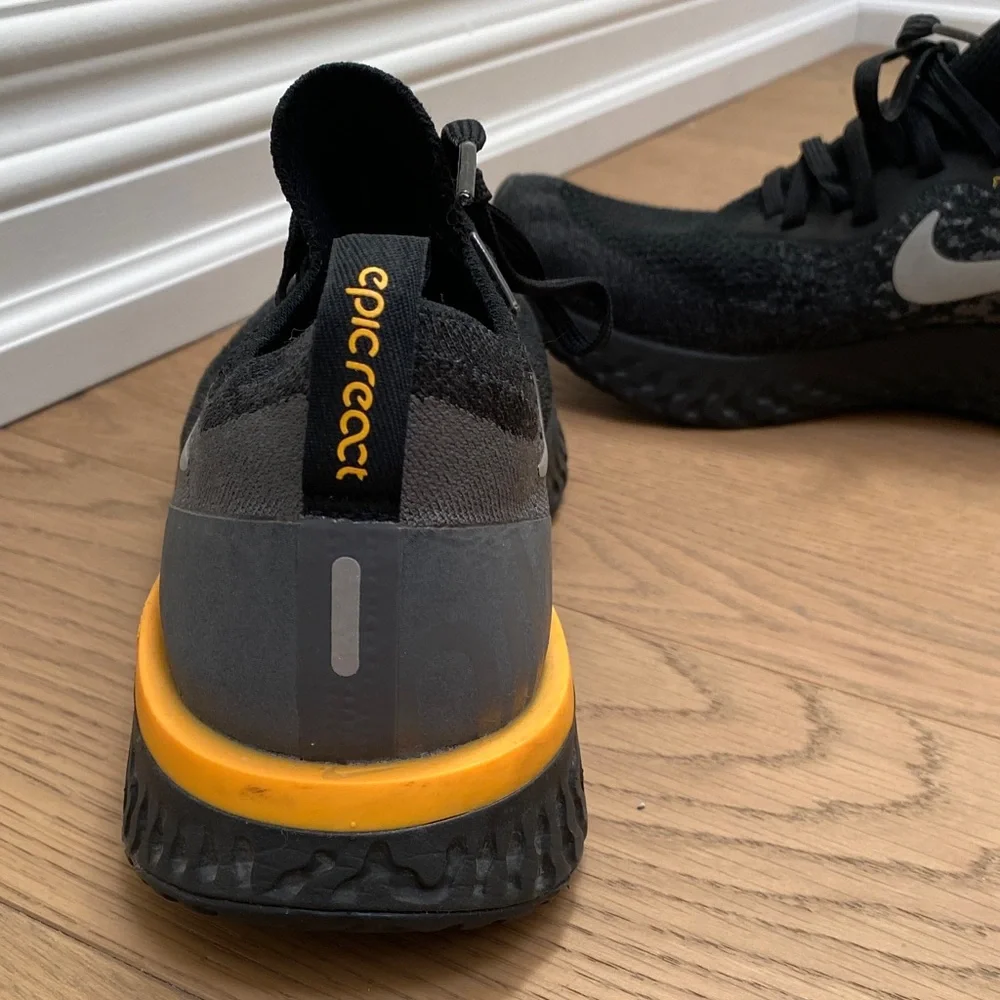 Nike Epic React Flyknit 2 Black and Gray Sneakers with Orange Detail, 6 1/2 or 7 - Picture 5 of 16